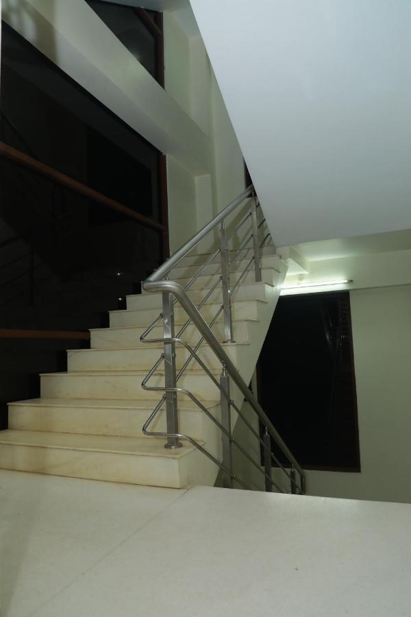 Hill View Paradise - 2Bhk'S & Rooms - A Golden Group Of Premium Home Stays - Τιρουπάτι Εξωτερικό φωτογραφία